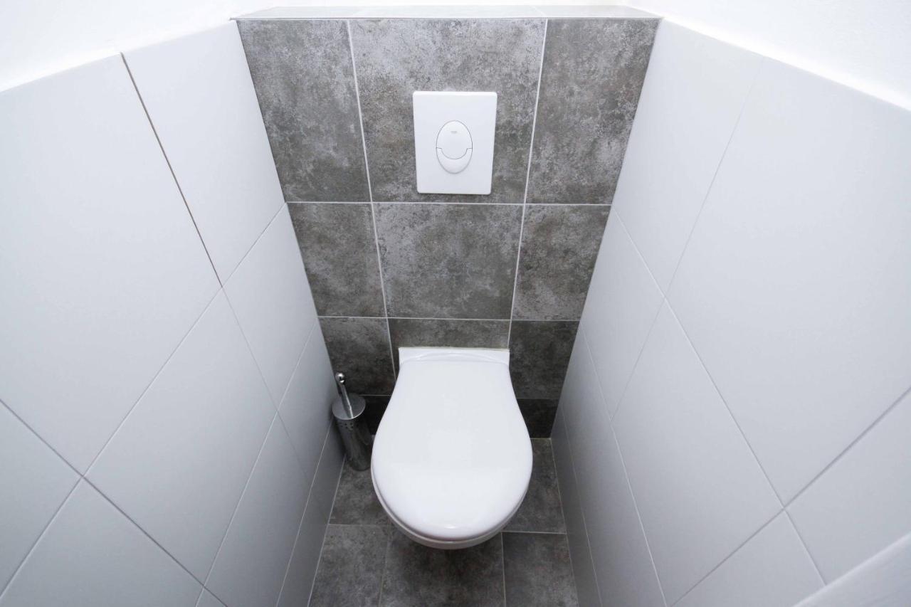Trencianska Apartment Братислава Экстерьер фото